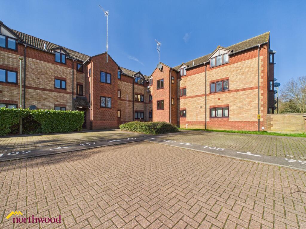 Main image of property: Broome Way, Banbury, OX16