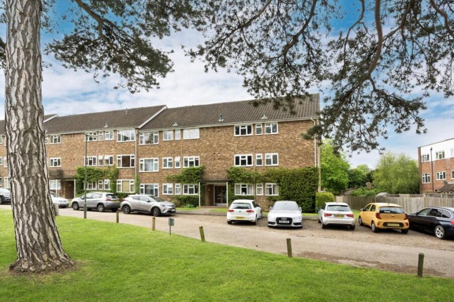 Main image of property: Lindfield Gardens, Guildford 