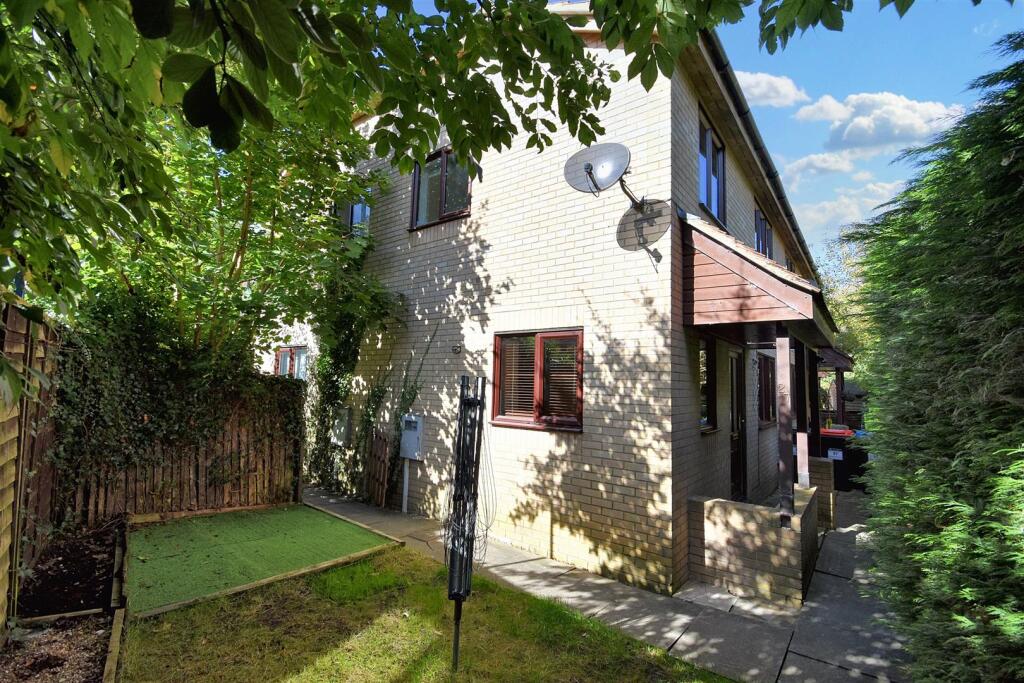 Main image of property: Mendelssohn Grove, Browns Wood, Milton Keynes, MK7