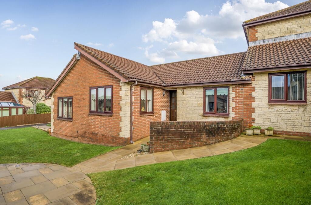 Main image of property: Kingshill Gardens, Nailsea, BS48