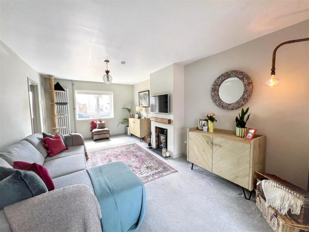 House in Wellingborough, North Northamptonshire - View 5
