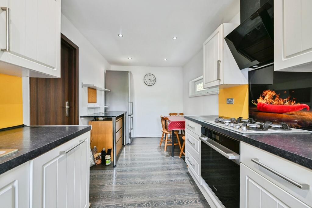 Apartment in Nottingham, Nottinghamshire - View 5