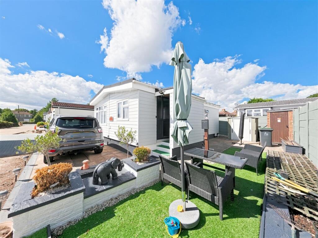 House in Canterbury, Sturry - View 5