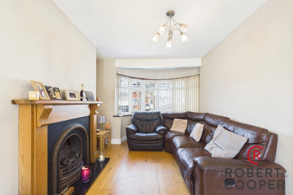 Beverley Road, Ruislip, HA4 photo 3
