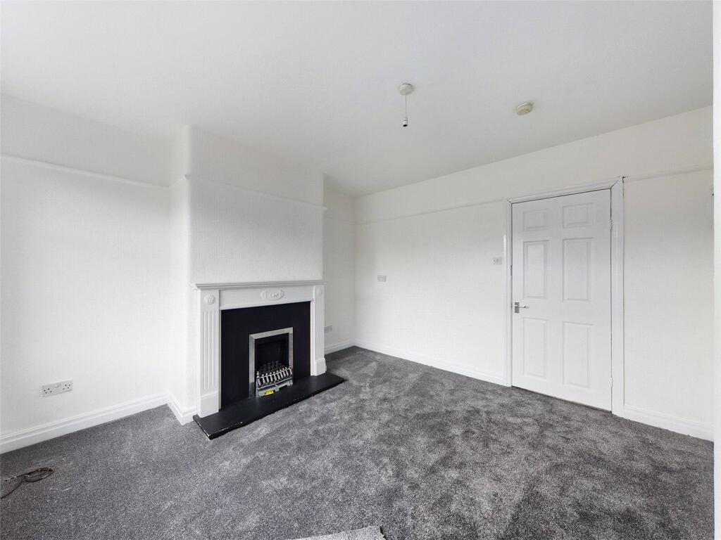 Cliftonville Road, Woolston, Warrington, WA1 photo 3