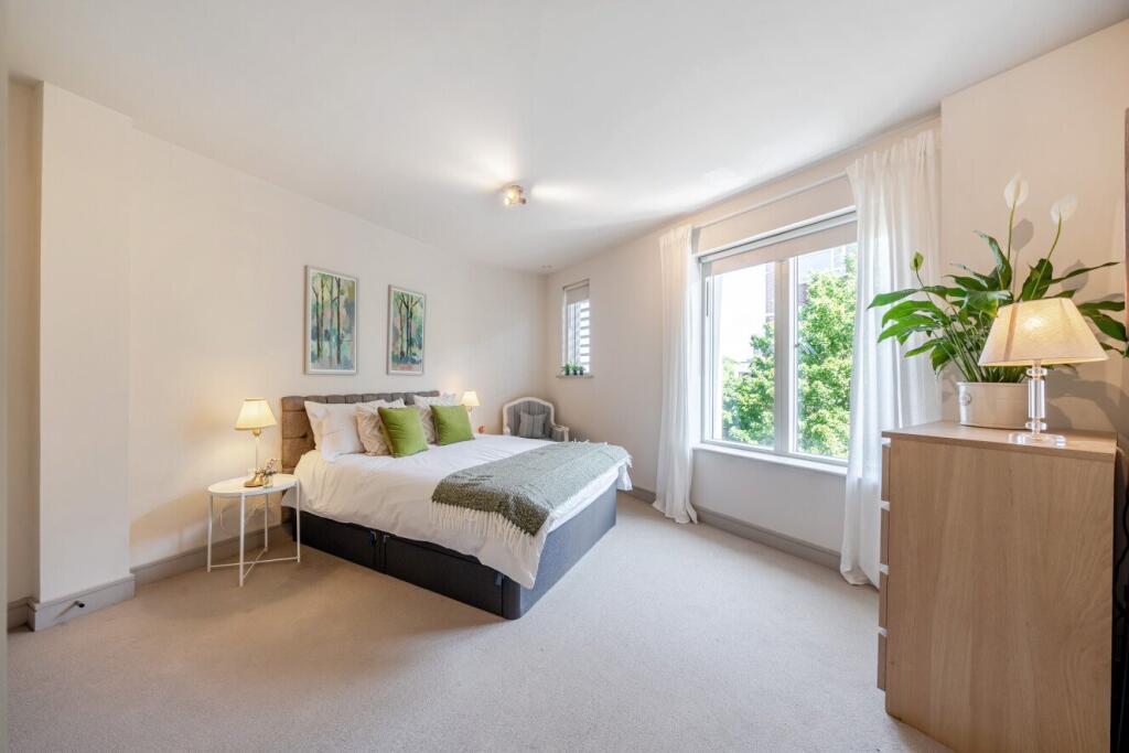 Apartment in London - View 3