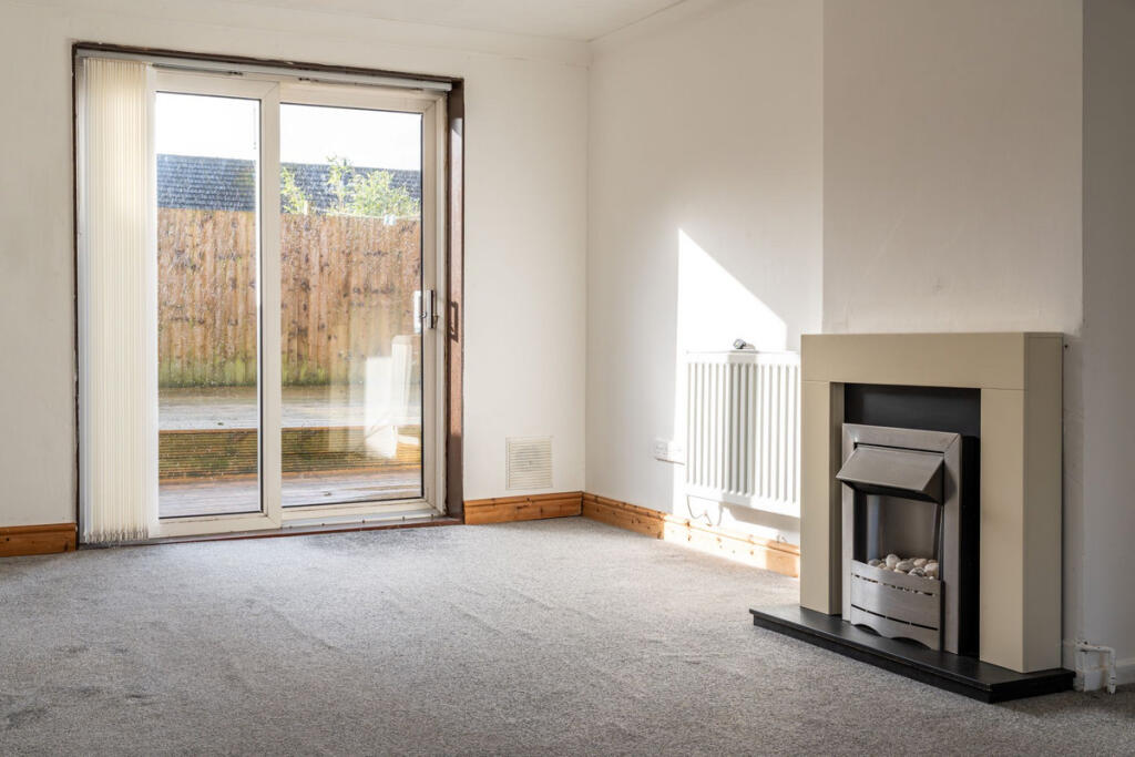 House in Newport, Bettws Shopping Centre, Bettws - View 3