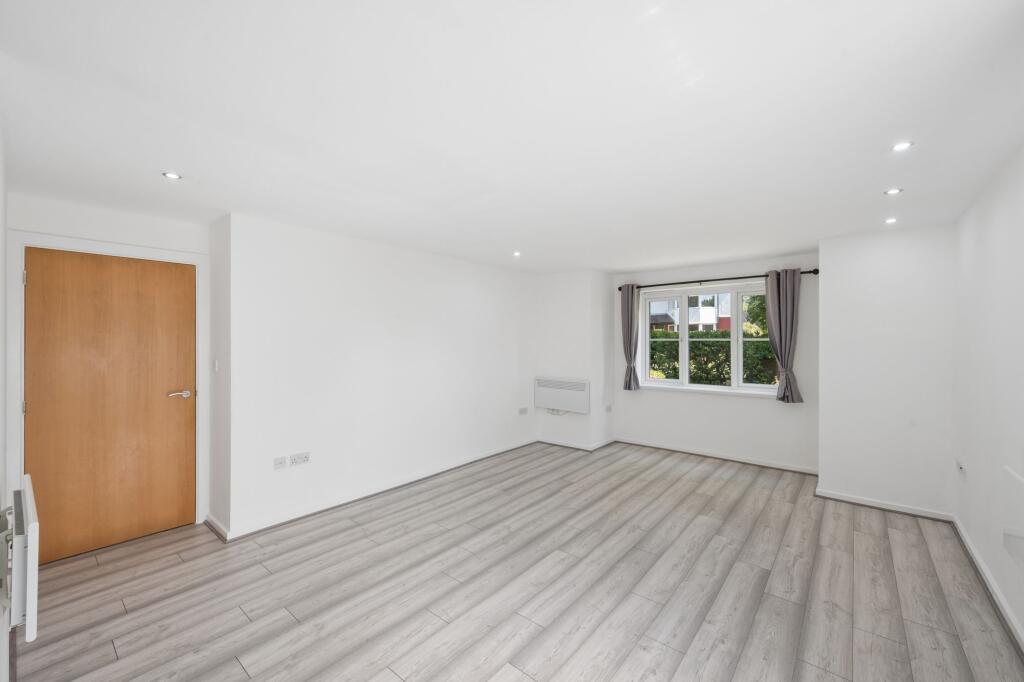 Apartment in Manchester - View 5