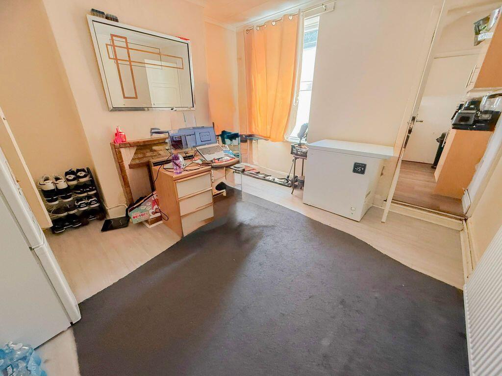 House in Birmingham, Wylde Green, Erdington - View 4