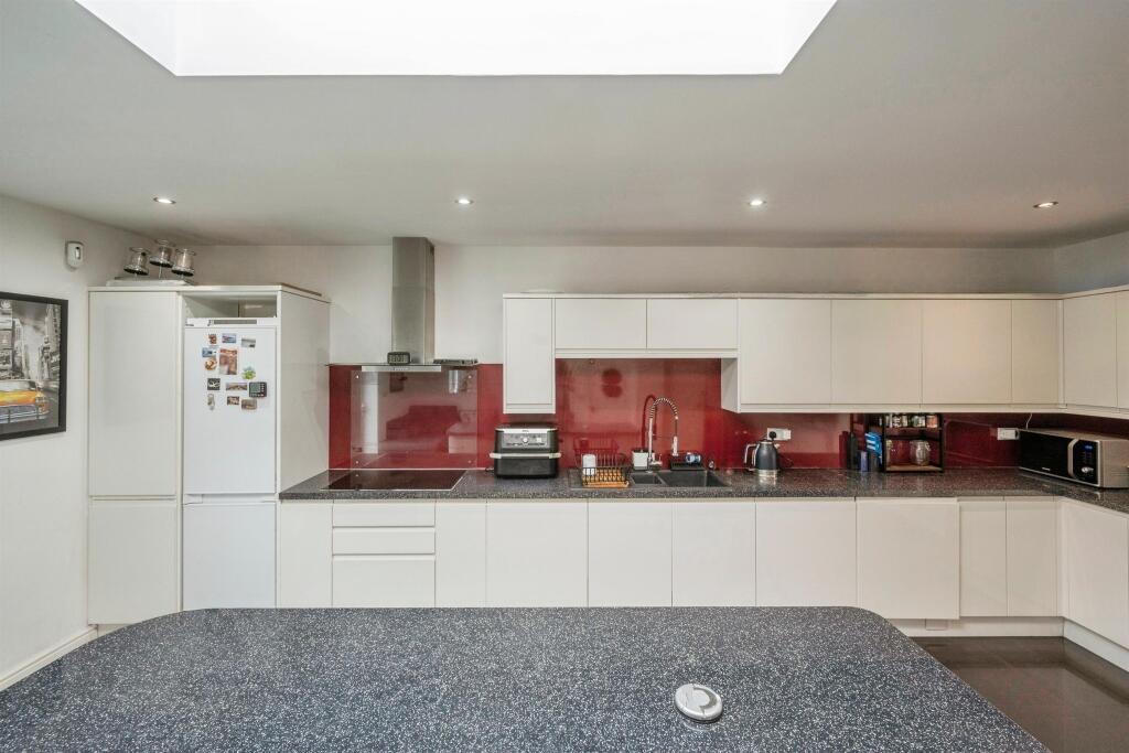 House in Bassetlaw, Harworth Bircotes - View 4