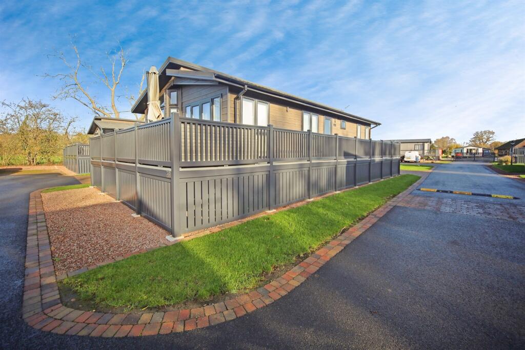 Main image of property: Tiddington Road, Stratford-Upon-Avon