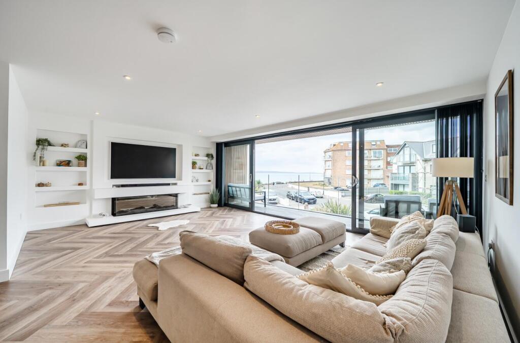 House in Christchurch, Southbourne, Bournemouth - View 2