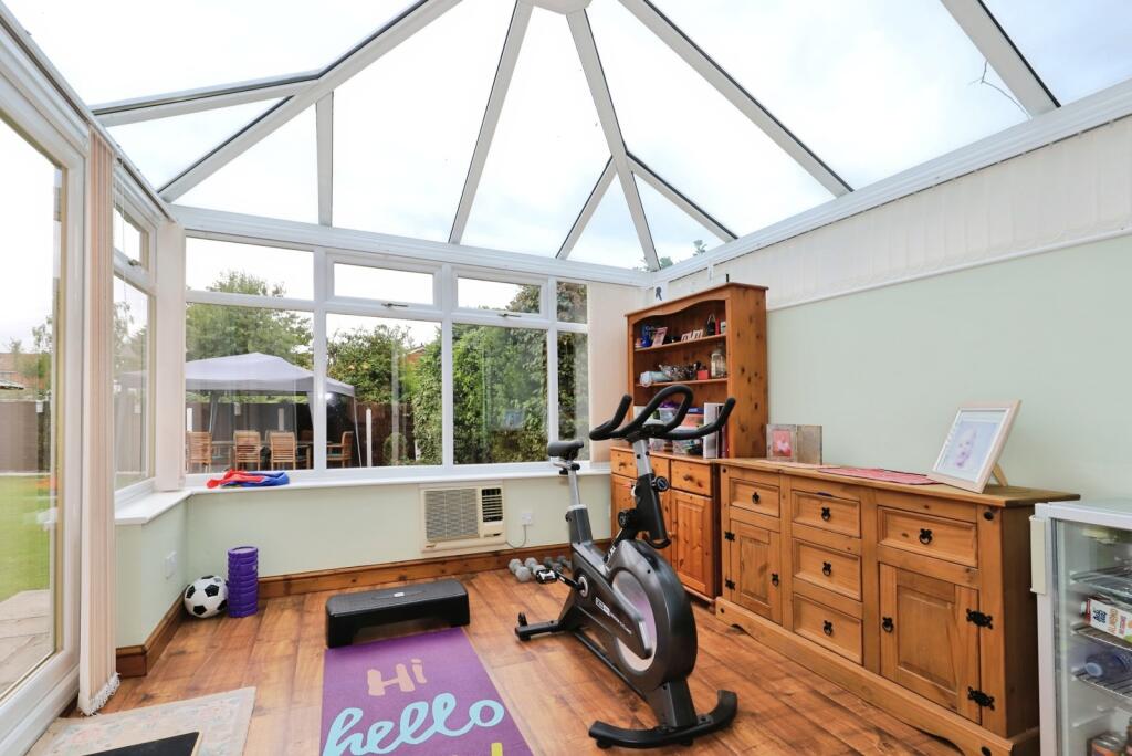 House in South Staffordshire, Perton - View 4