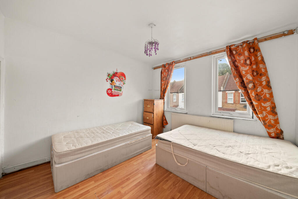 House in London, Osterley - View 5