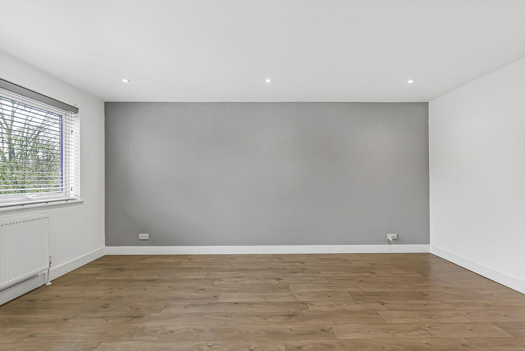 Apartment in East Hertfordshire, Folly Island, Hertford - View 4
