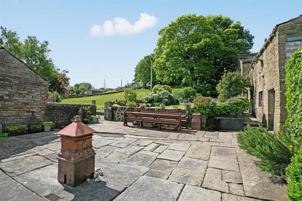 Additional image 31 of Storr Hall Farm, Cliffe Lane, Thornton, BD13 3QS