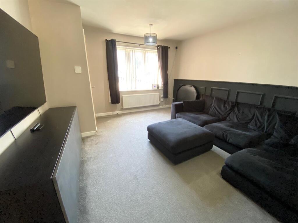 Nook Court, Huddersfield photo 2