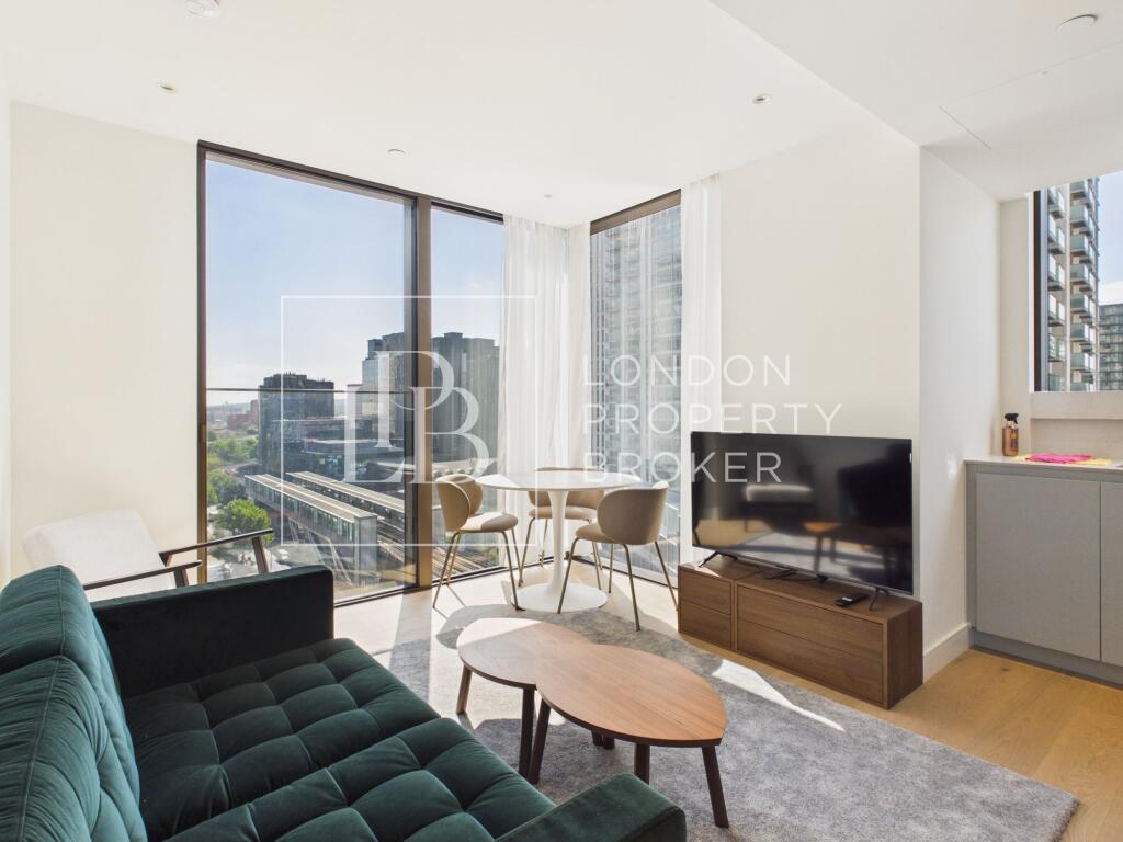 Main image of property: Harcourt Tower, South Quay Plaza, E14