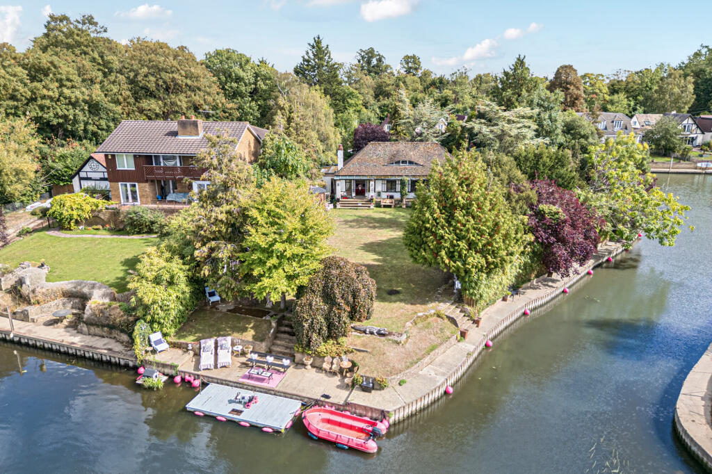 Main image of property: Kingswood Creek, Wraysbury, TW19