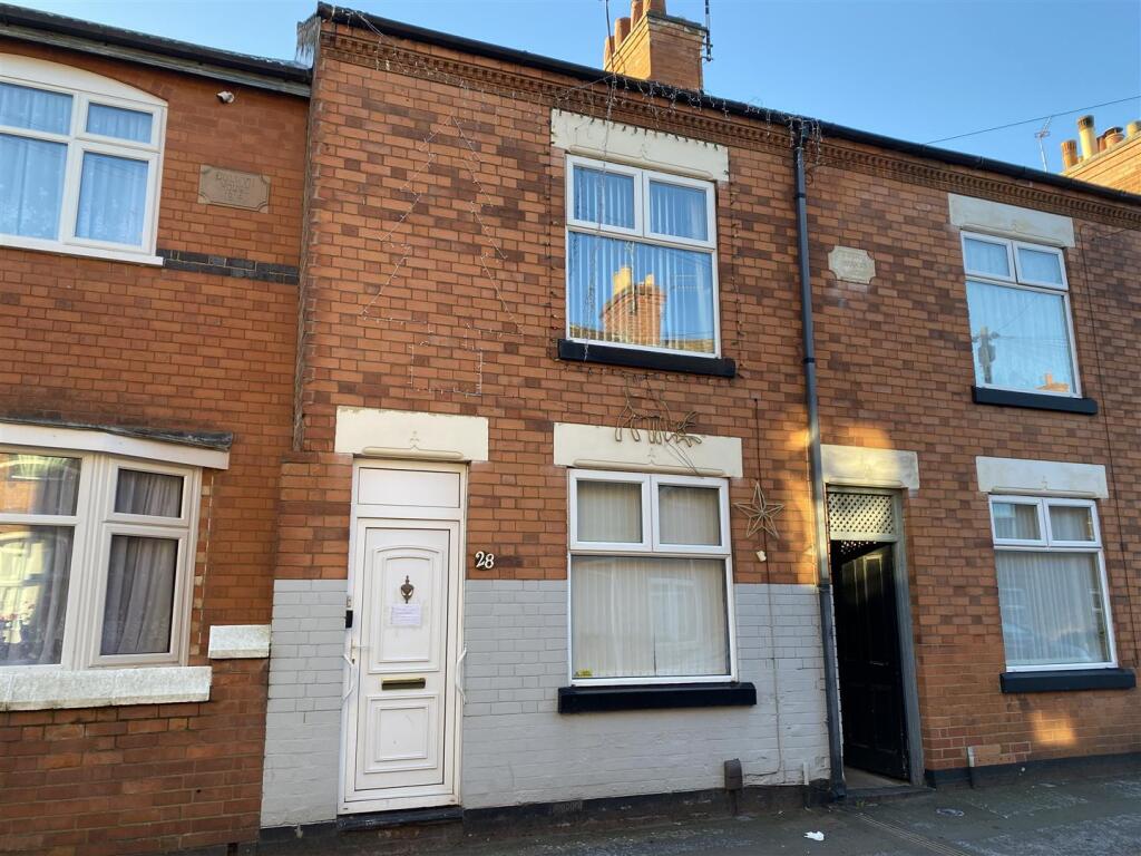 2-bed terraced on Victoria Street, Wigston, £200,000