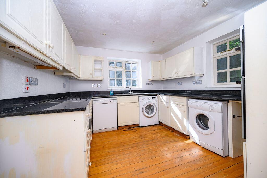 Additional image 6 of Woodside Place, Wildhill Road, Essendon