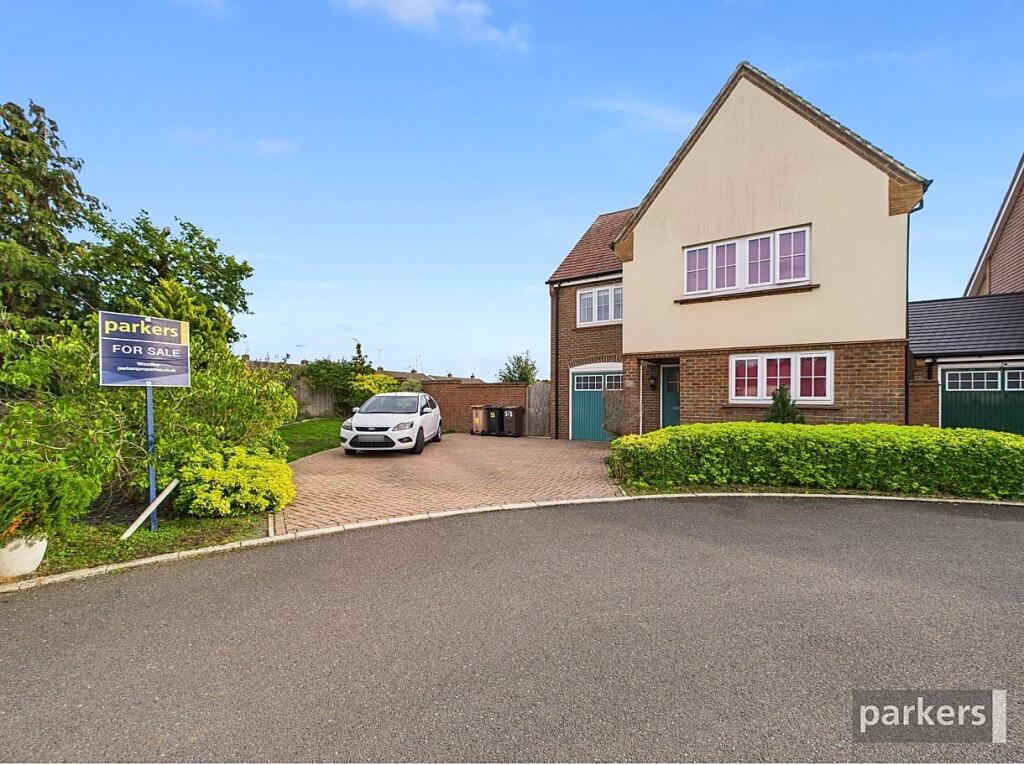 4-bed detached on Addington Gardens, Woodley, Reading, Berkshire, RG5, £705,000