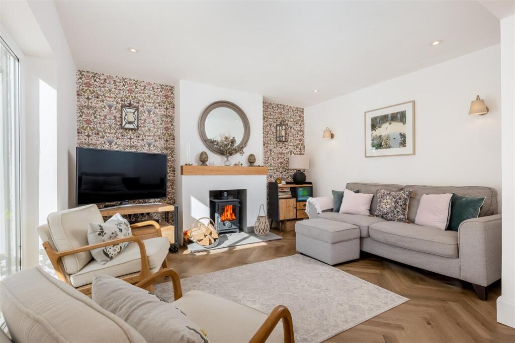 Loxley Road, Stratford-Upon-Avon photo 4