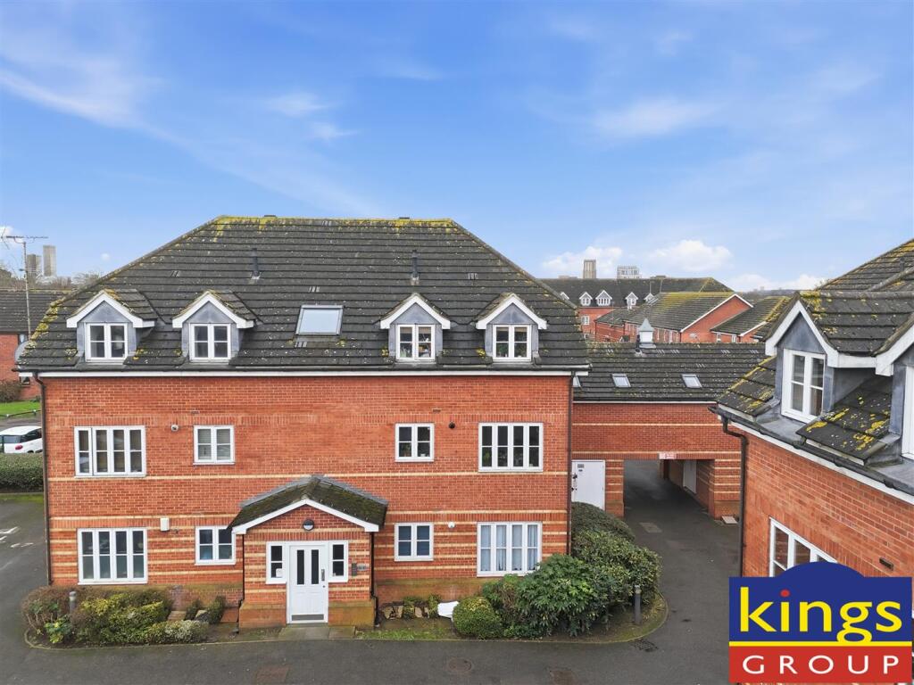 Main image of property: Riverhead Close, London