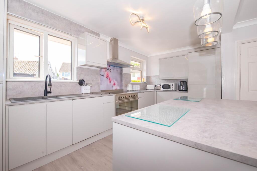 House in Rushmoor, Farnborough - View 5