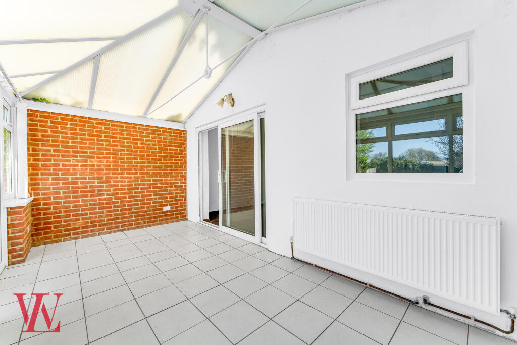 House in Bishop's Stortford, Hockerill - View 4