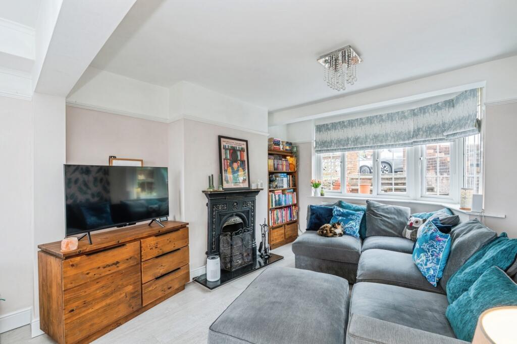 House in Southampton - View 4