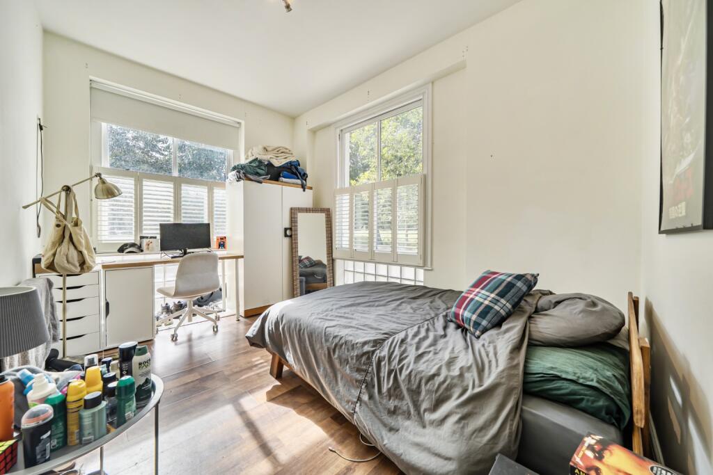 Apartment in London - View 5