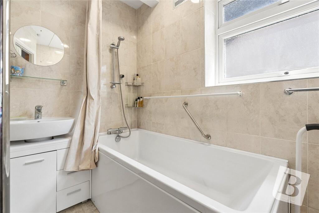 House in London - View 4