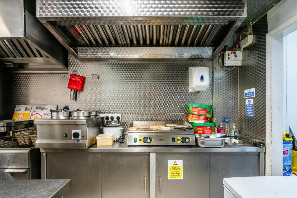 Burdett Rd 322 9.jpg