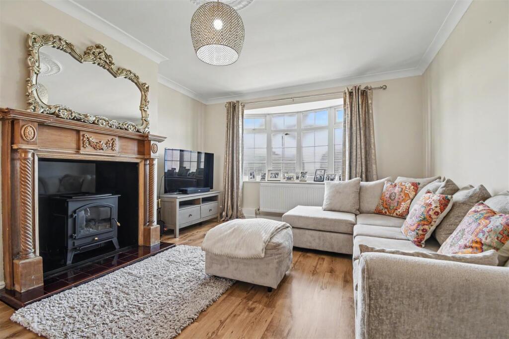 House in Scunthorpe, Yaddlethorpe, Bottesford - View 4