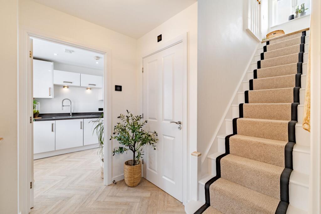 House in Wootton - View 5