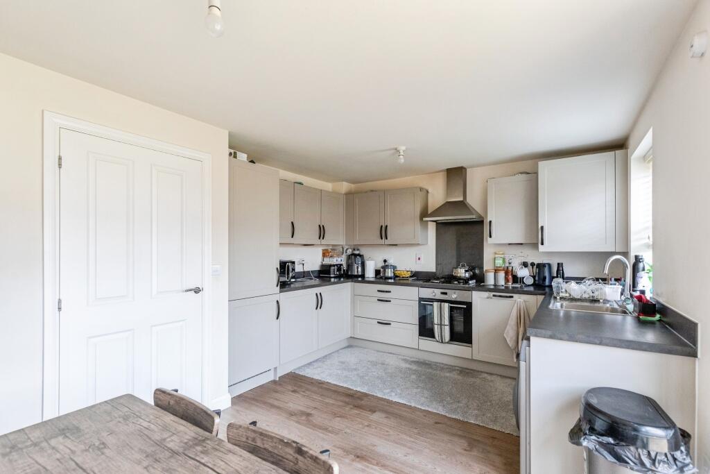 House in Northampton, Wellingborough - View 3