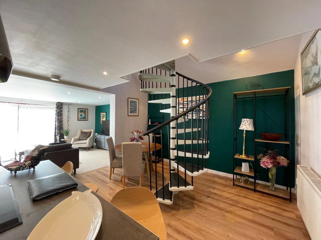 House in Reading - View 3