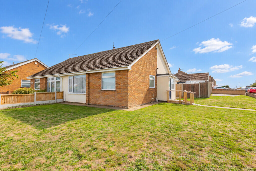 2-bed semi-detached on Dorothy Avenue, Bradwell, £230,000