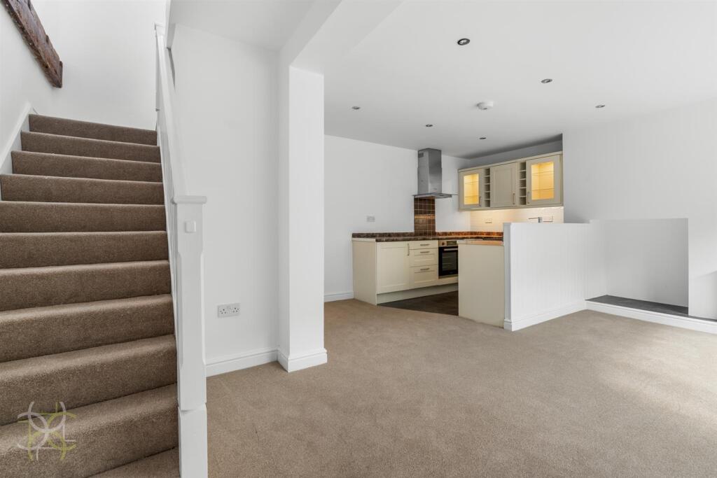 House in Worcester - More