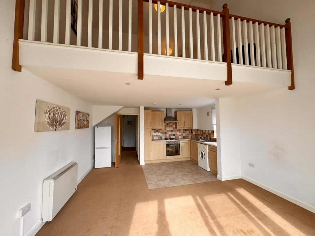 Canterview, Rowley Drive, Newmarket, Suffolk photo 4