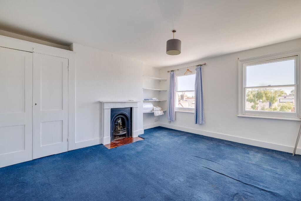 House in London - View 5