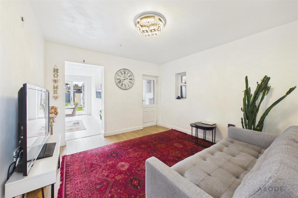 Clays Lane, Branston, Burton-On-Trent photo 4