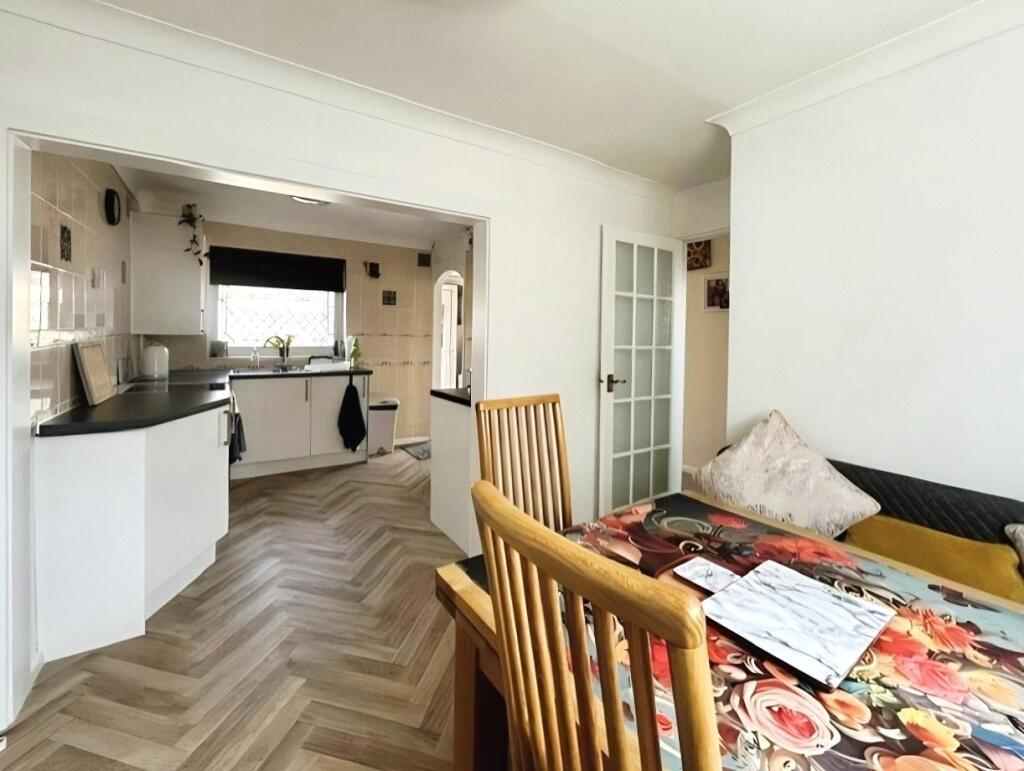 Garden Road, Walton on the Naze photo 5