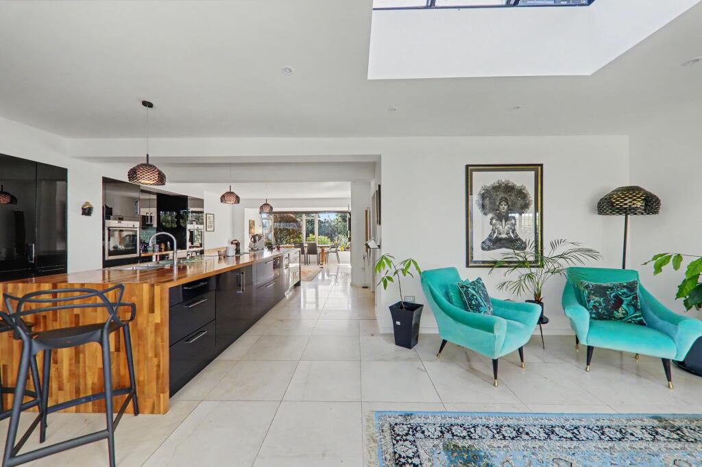 House in Brighton - View 4