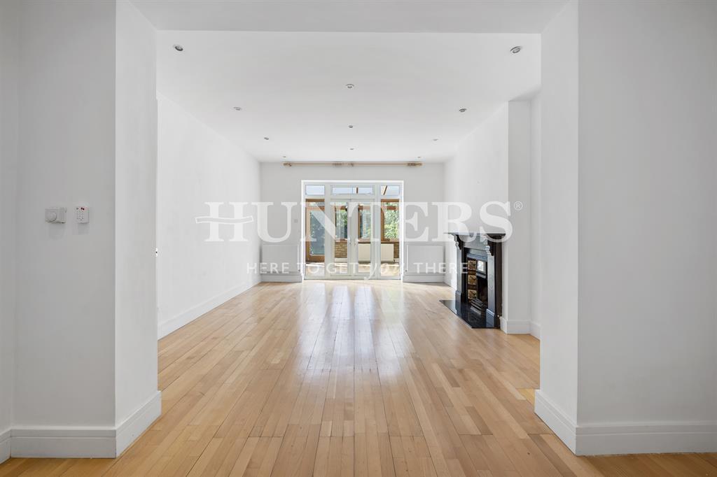 Apartment in London - View 2