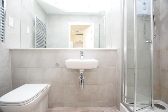 Apartment in Sheffield, South Yorkshire - View 4