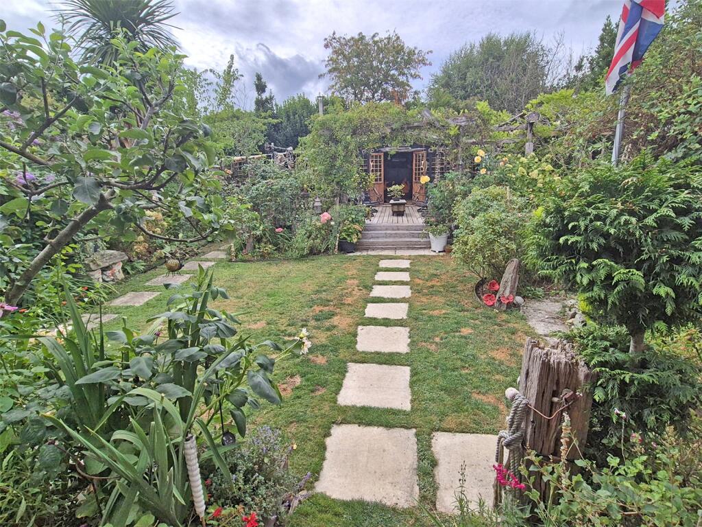 House in New Milton, Old Milton - View 2