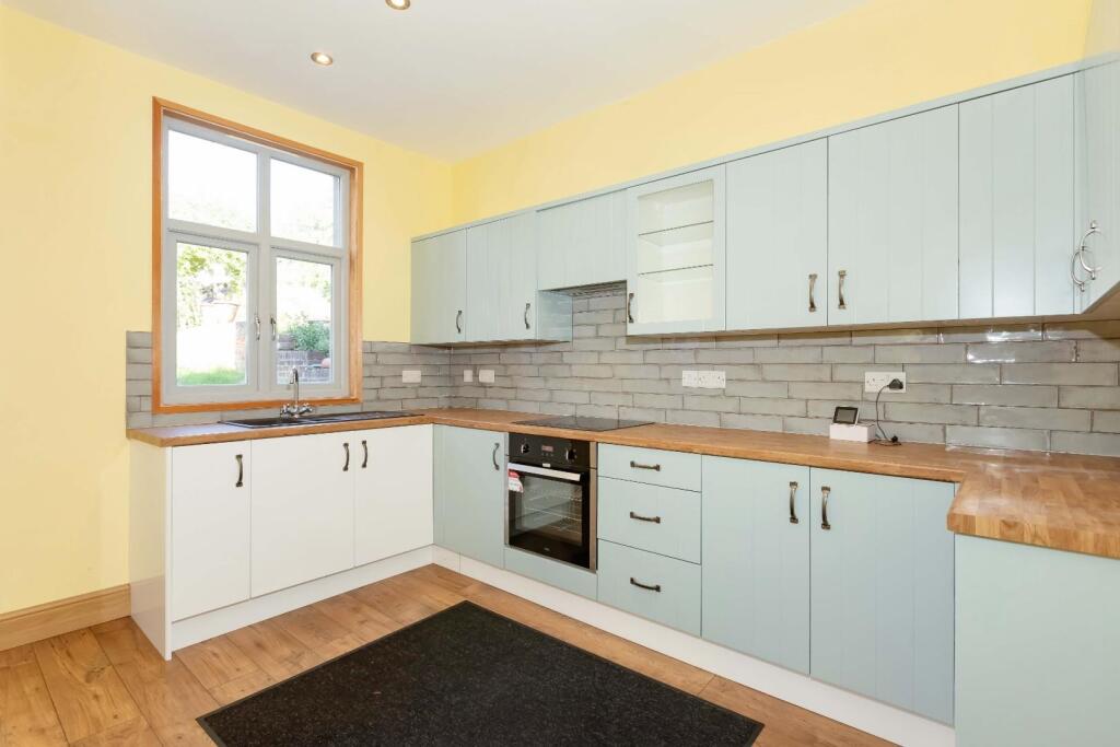 House in Adur, Lancing - View 3