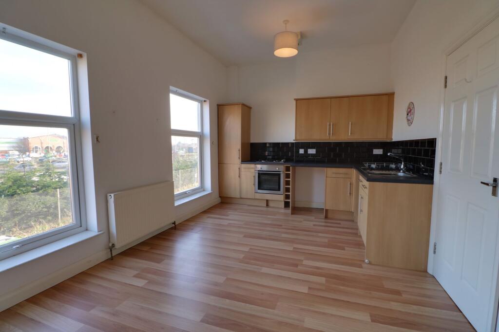 Apartment in Hull - View 2